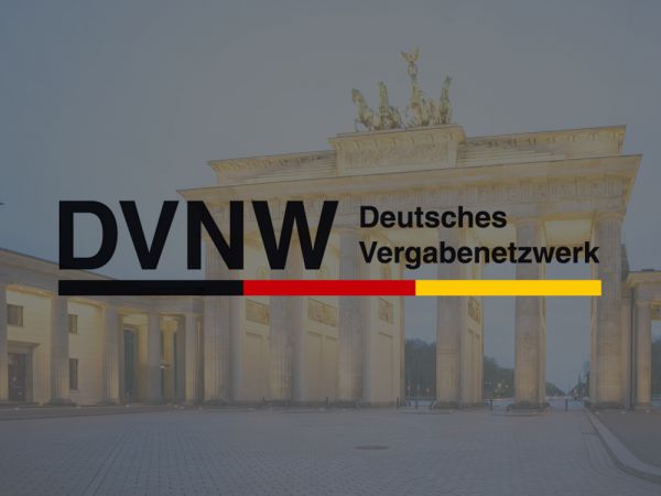 Brandenburger Tor mit Logo des DVNW